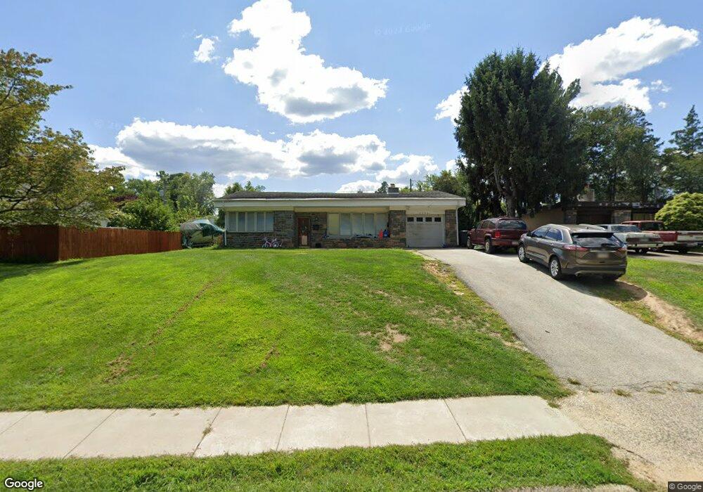 2208 Windsor Cir, Broomall, PA 19008 - photo 1