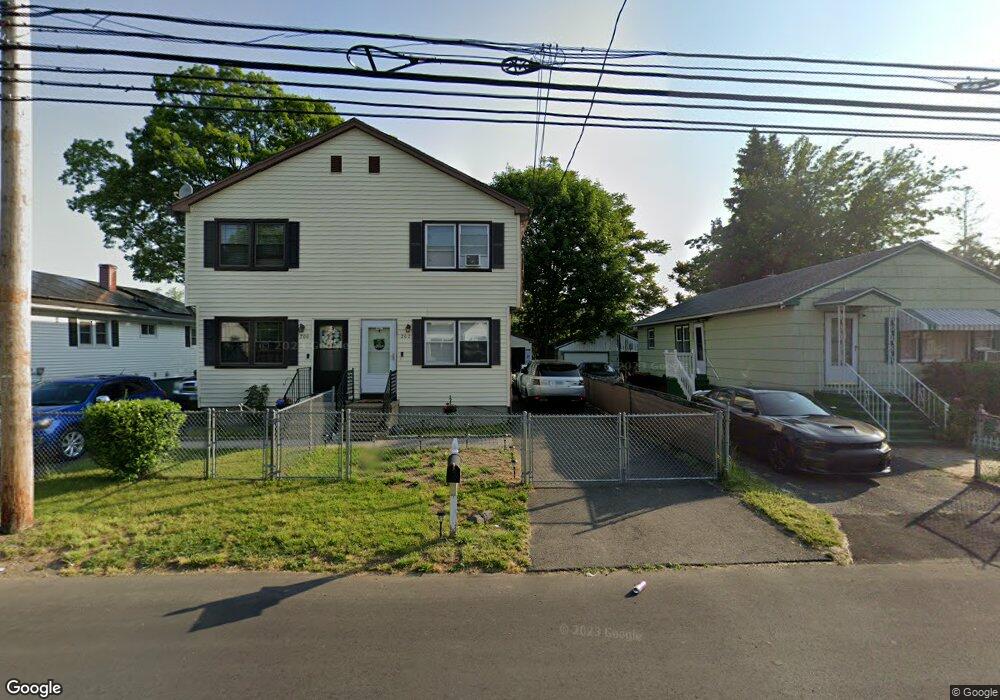 202 Columbus Ave, Stratford, CT 06615 - photo 1