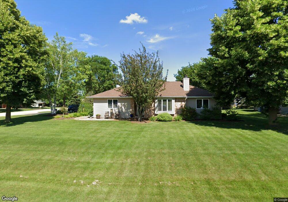 W2787 Breezewood Dr, Appleton, WI 54915 - photo 1