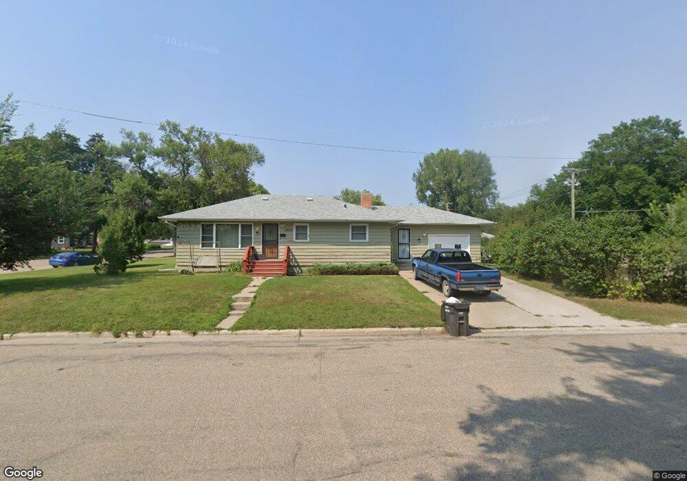 1005 13th St SE, Jamestown, ND 58401 - photo 1