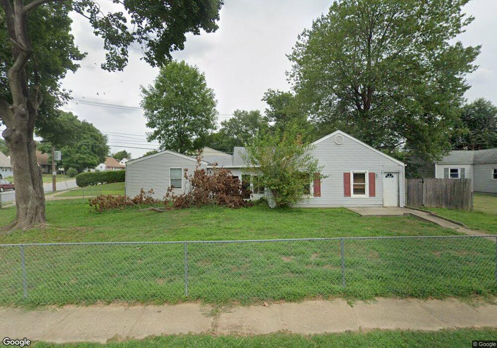 1200 E Willow Run Dr, Wilmington, DE 19805 - photo 1