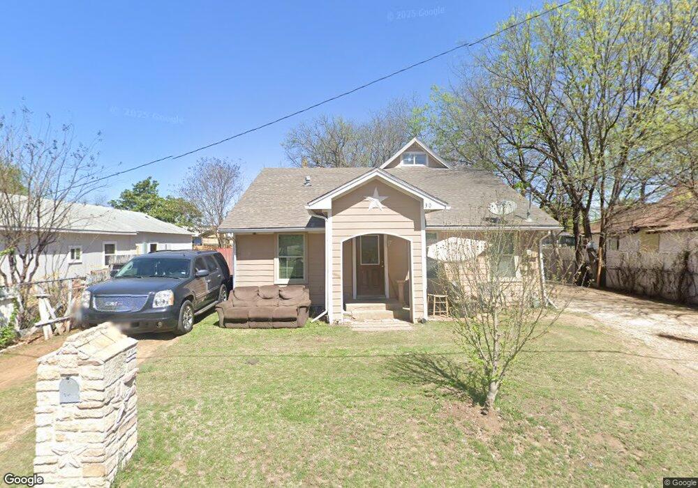 303 Robbins St, Cleburne, TX 76031 - photo 1