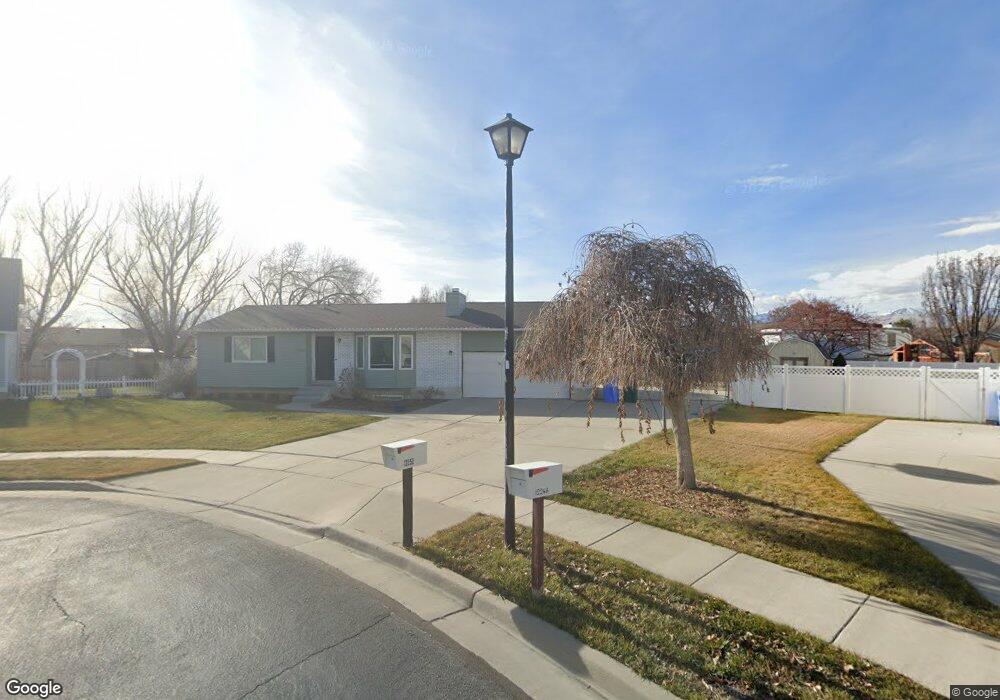 12252 Hill Cir, Riverton, UT 84065 - photo 1