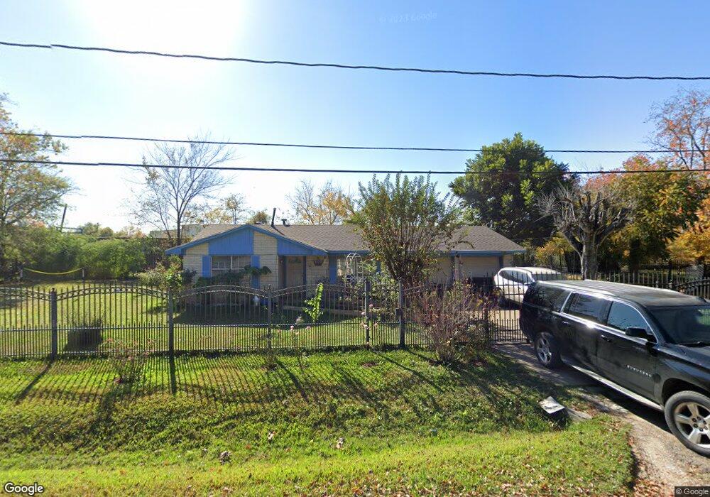 2120 Pine Tree Dr, Houston, TX 77093 - photo 1