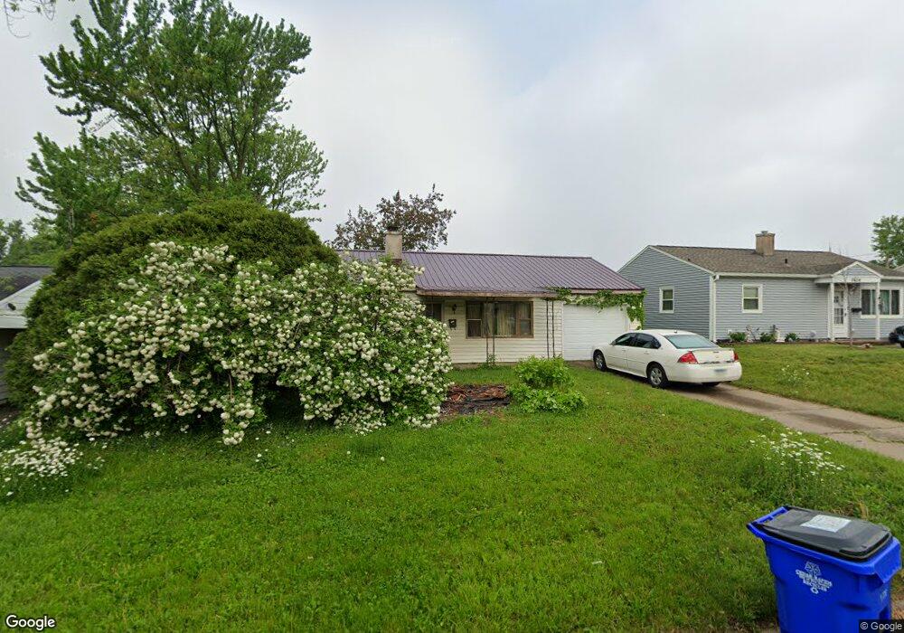 2438 Linwood St SW, Cedar Rapids, IA 52404 - photo 1