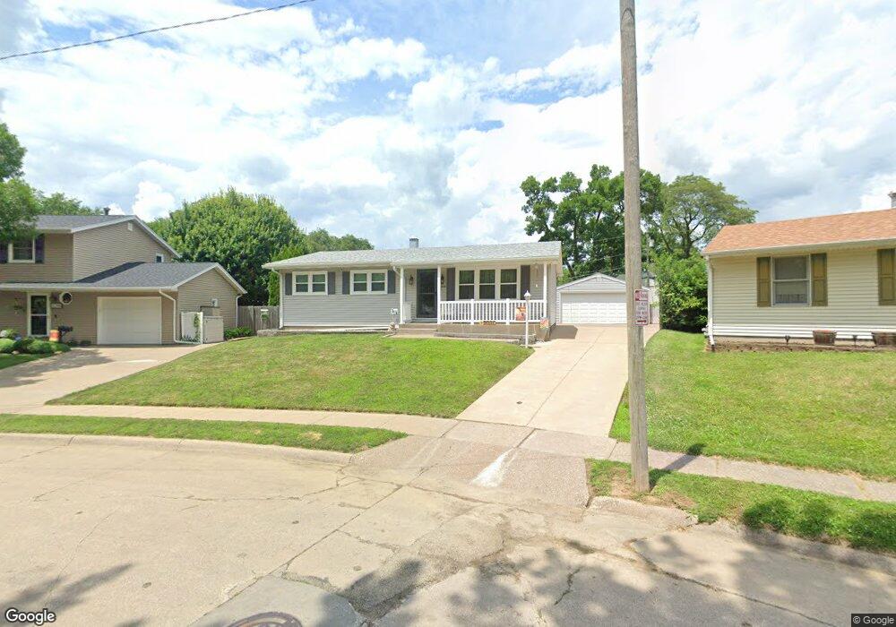 3244 W 15th St, Davenport, IA 52804 - photo 1
