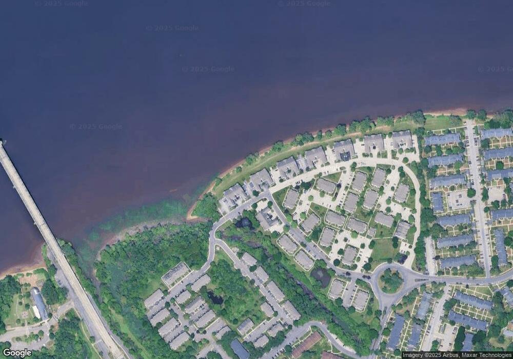 6211 Riverfront Dr unit 6211, Palmyra, NJ 08065 - photo 1