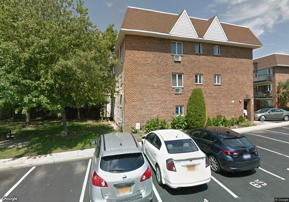 30 Lincoln Place, Lynbrook, NY 11563 - photo 1