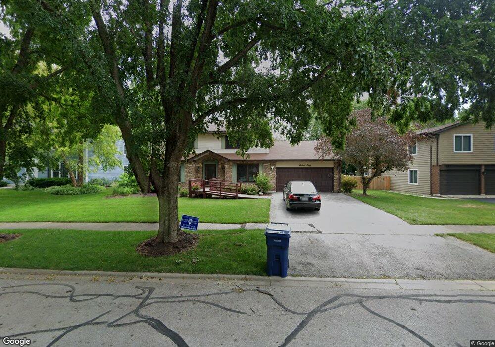 1640 Harris Ln, Naperville, IL 60565 - photo 1