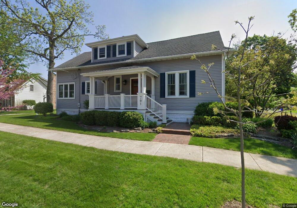 701 Pershing Ave, Wheaton, IL 60189 - photo 1