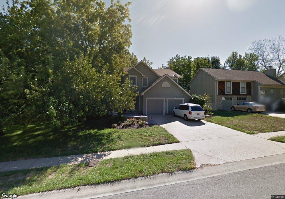 6405 Charlotte St, Shawnee, KS 66216 - photo 1