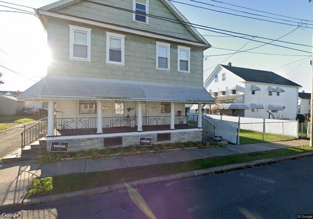 718 College St, Nanticoke, PA 18634 - photo 1