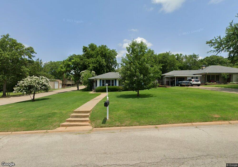 1331 W Munson St, Denison, TX 75020 - photo 1