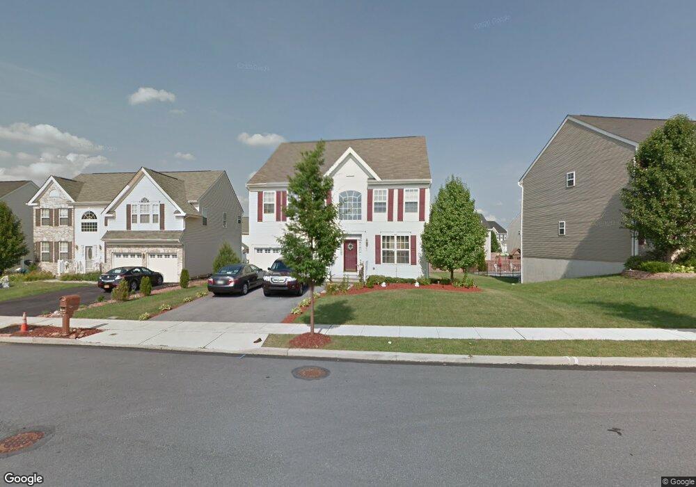 7425 Iron Dr, Macungie, PA 18062 - photo 1