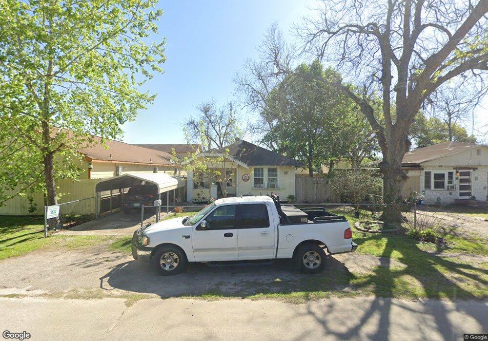 1709 Avenue E, Bay City, TX 77414 - photo 1