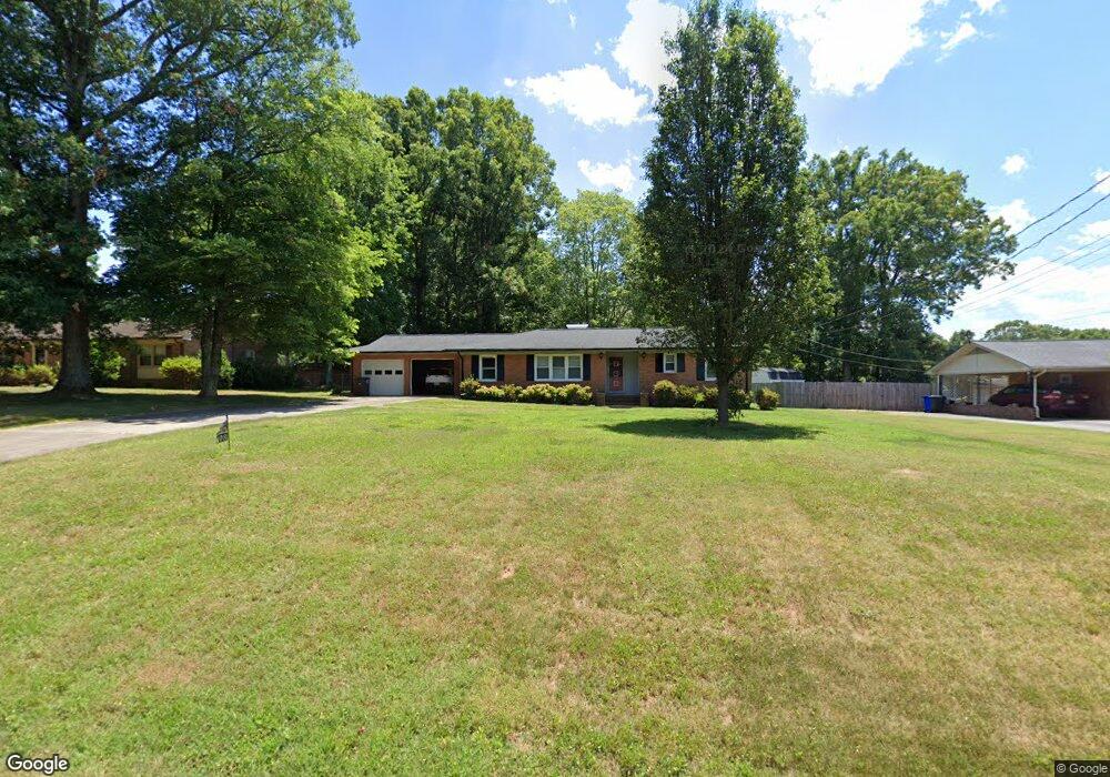 408 Clearview Dr, Asheboro, NC 27205 - photo 1