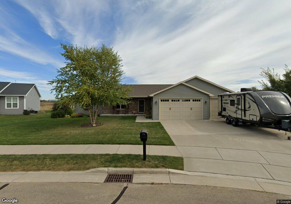 642 Carefree Ct, Combined Locks, WI 54113 - photo 1