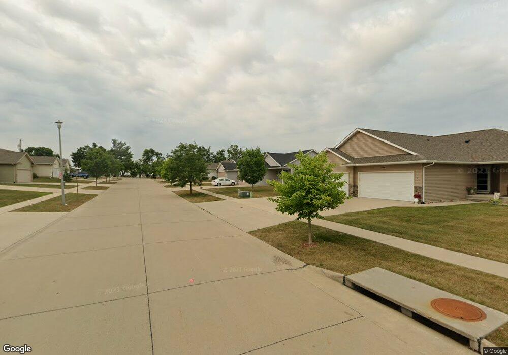 3226 Breyer St SW unit A, Cedar Rapids, IA 52404 - photo 1