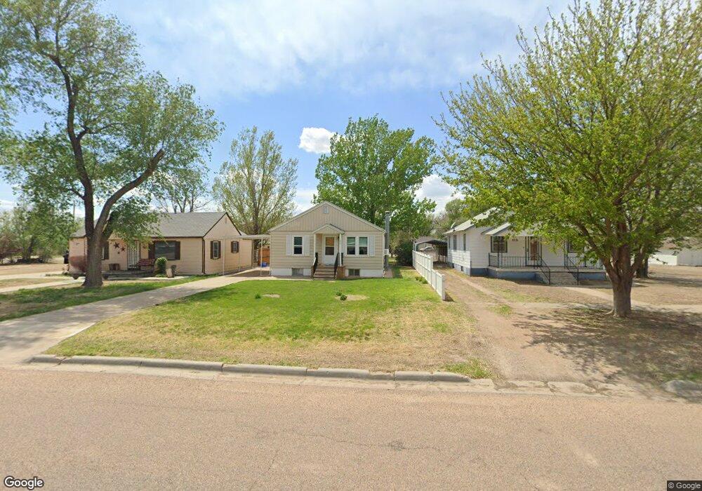 923 S Monroe St, Hugoton, KS 67951 - photo 1