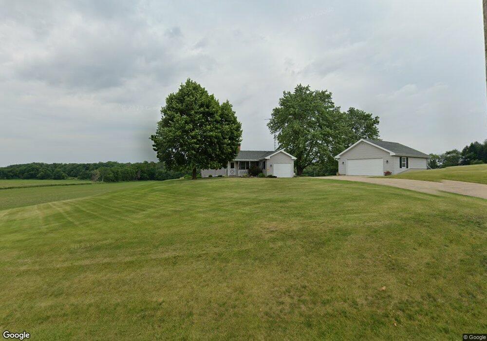 7835 N Scheider Rd, Freeport, IL 61032 - photo 1