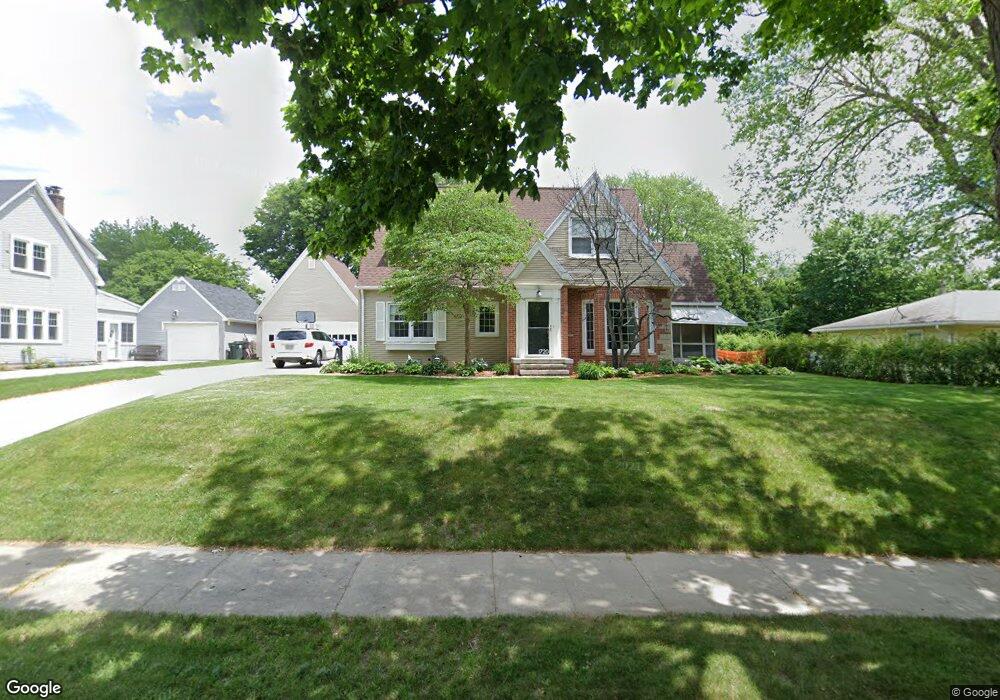 1720 Birch St, Cedar Falls, IA 50613 - photo 1