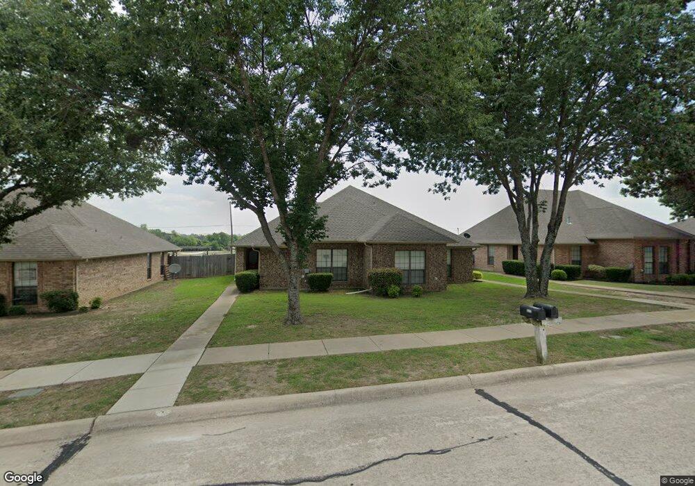 1617 W Jamestown Dr, Ennis, TX 75119 - photo 1