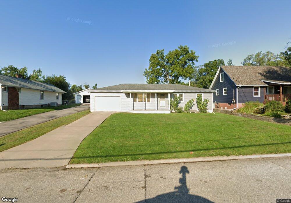 3026 Schaeffer Dr SW, Cedar Rapids, IA 52404 - photo 1