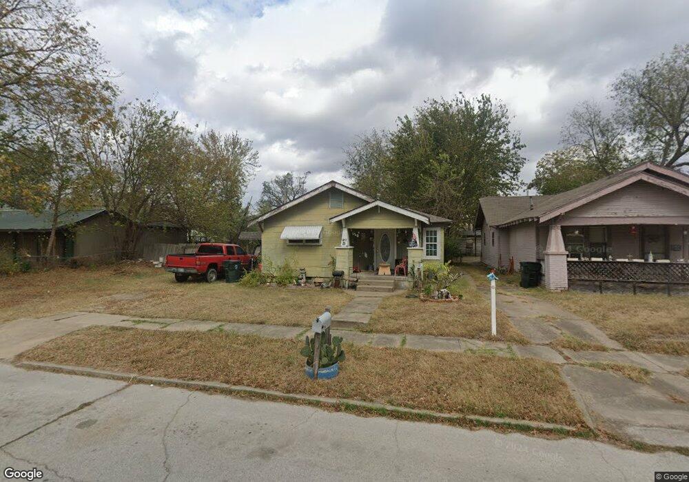 1211 W 5th St, Okmulgee, OK 74447 - photo 1