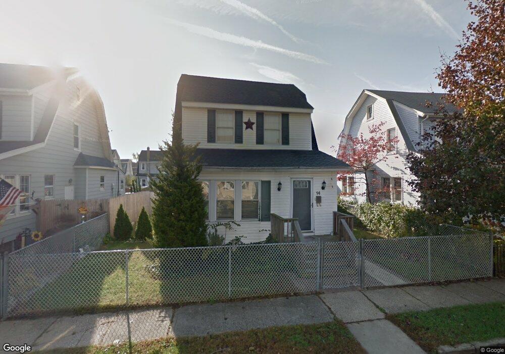 14 Laurel Rd, Lindenhurst, NY 11757 - photo 1