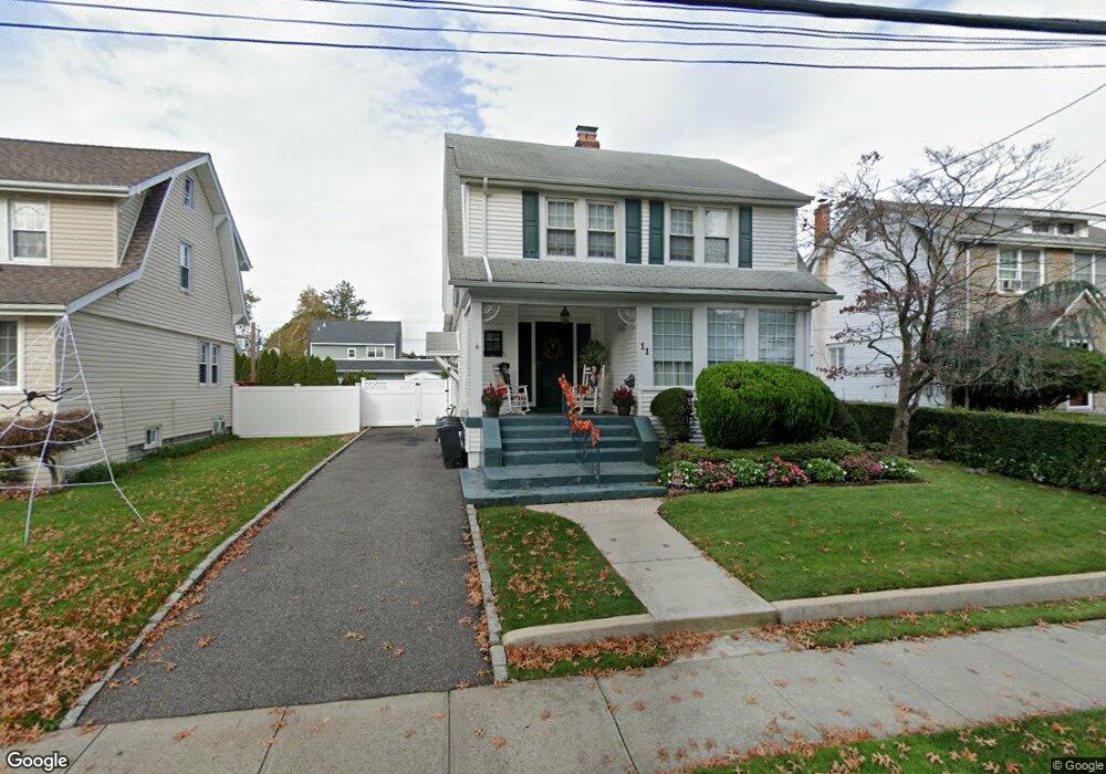 11 Leach St, Lynbrook, NY 11563 - photo 1