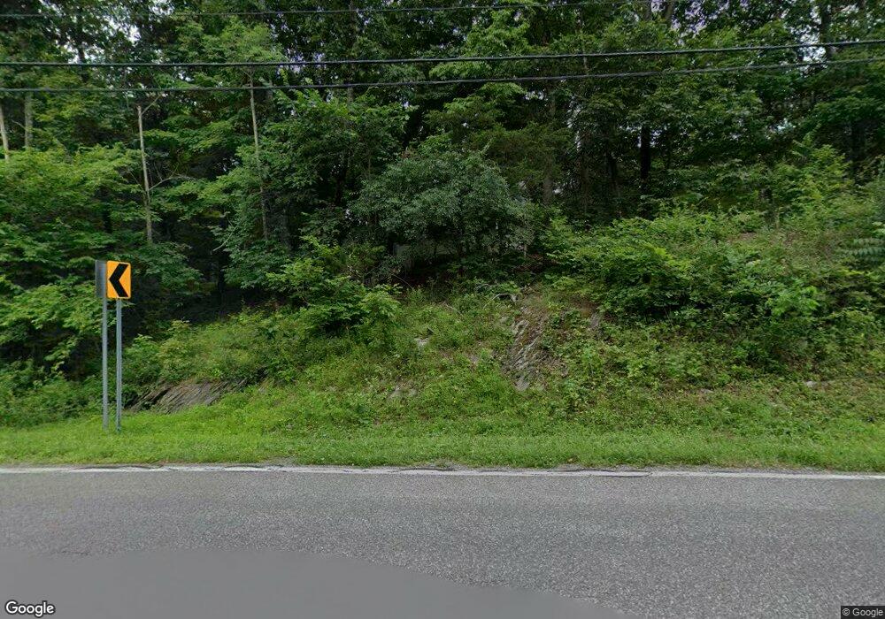 61 Round Lake Rd, Rhinebeck, NY 12572 - photo 1