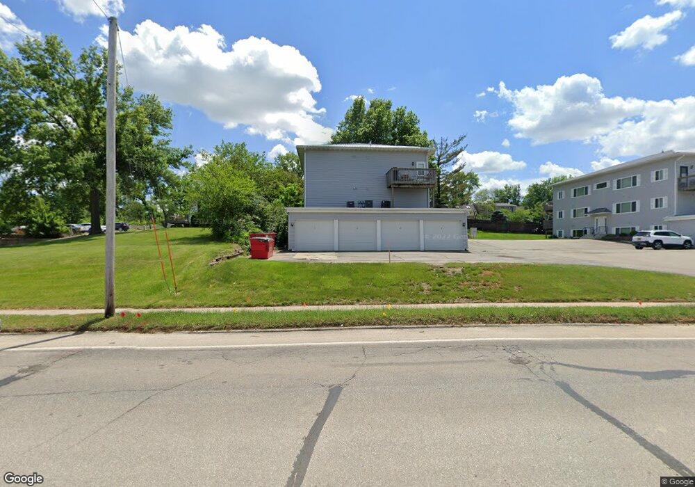 3101 Johnson Ave NW unit E, Cedar Rapids, IA 52405 - photo 1