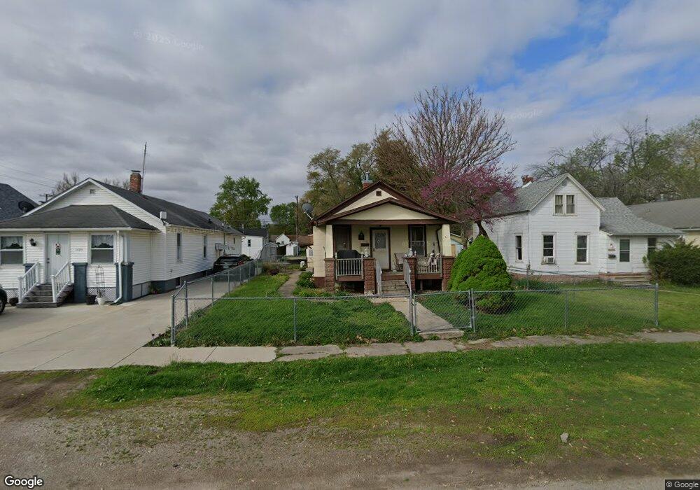 1421 Pekin St, Lincoln, IL 62656 - photo 1