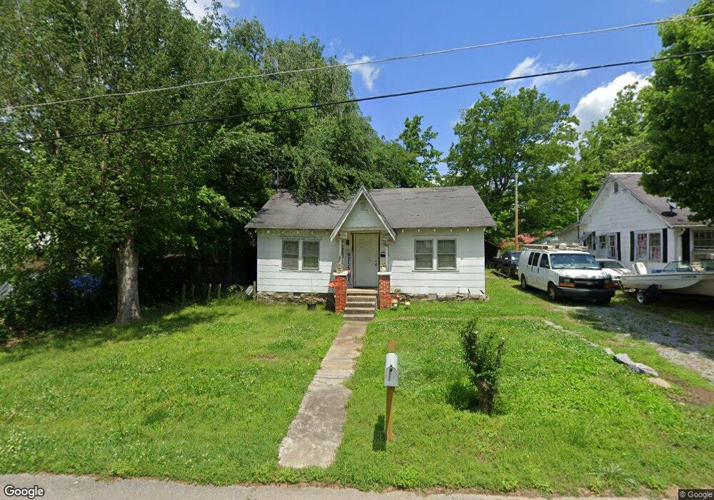 509 Oak St, Shelbyville, TN 37160 - photo 1