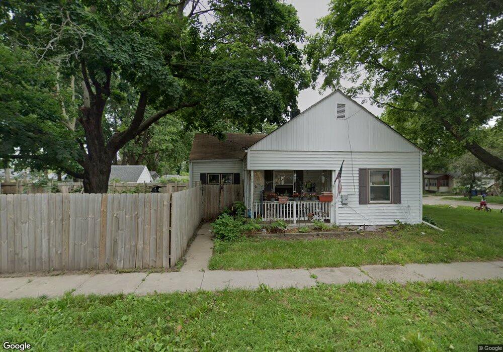 1214 E 32nd St, Des Moines, IA 50317 - photo 1