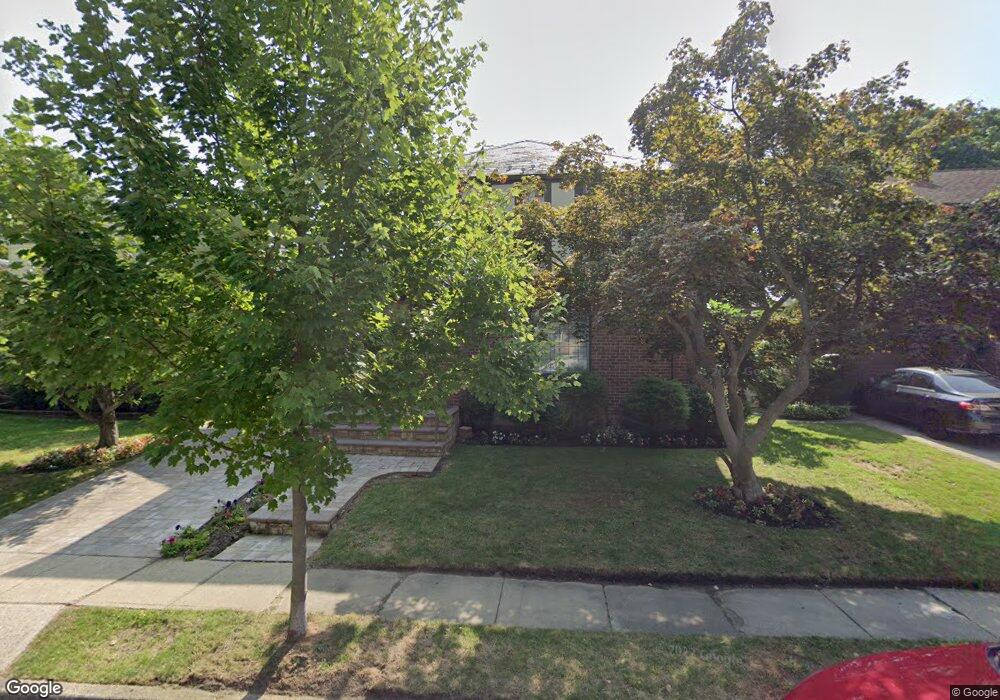 15 Catalpa Ln, Valley Stream, NY 11581 - photo 1