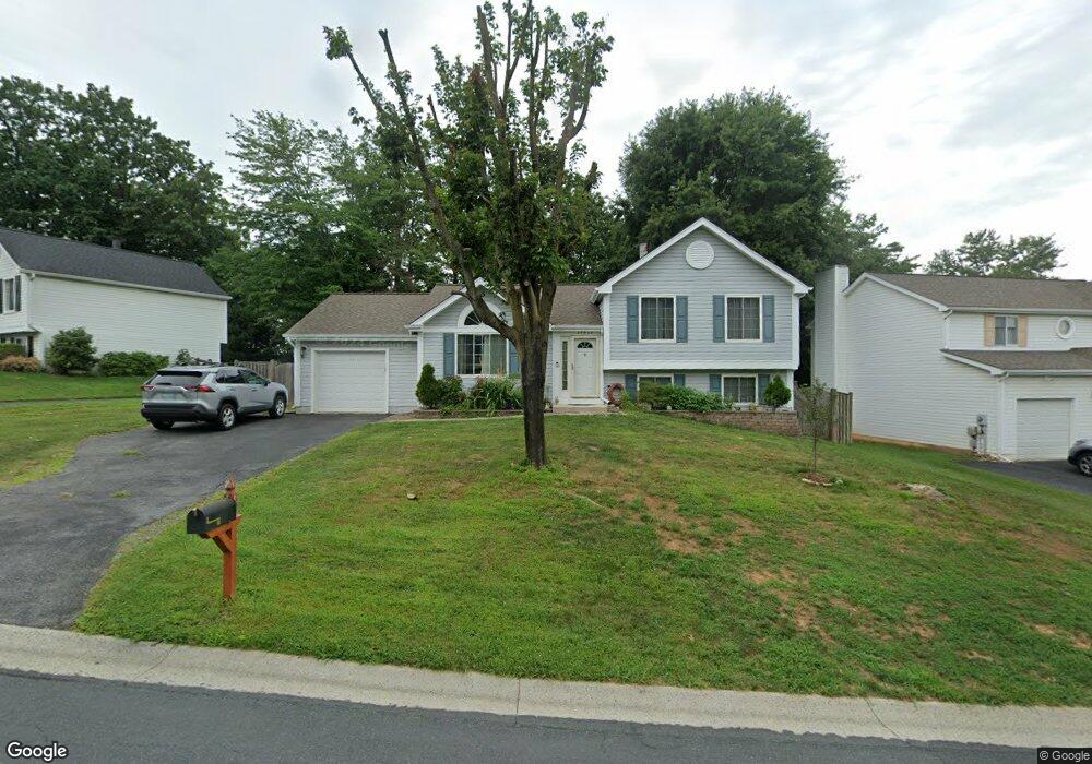 11512 Sir Spencer Way, Germantown, MD 20876 - photo 1