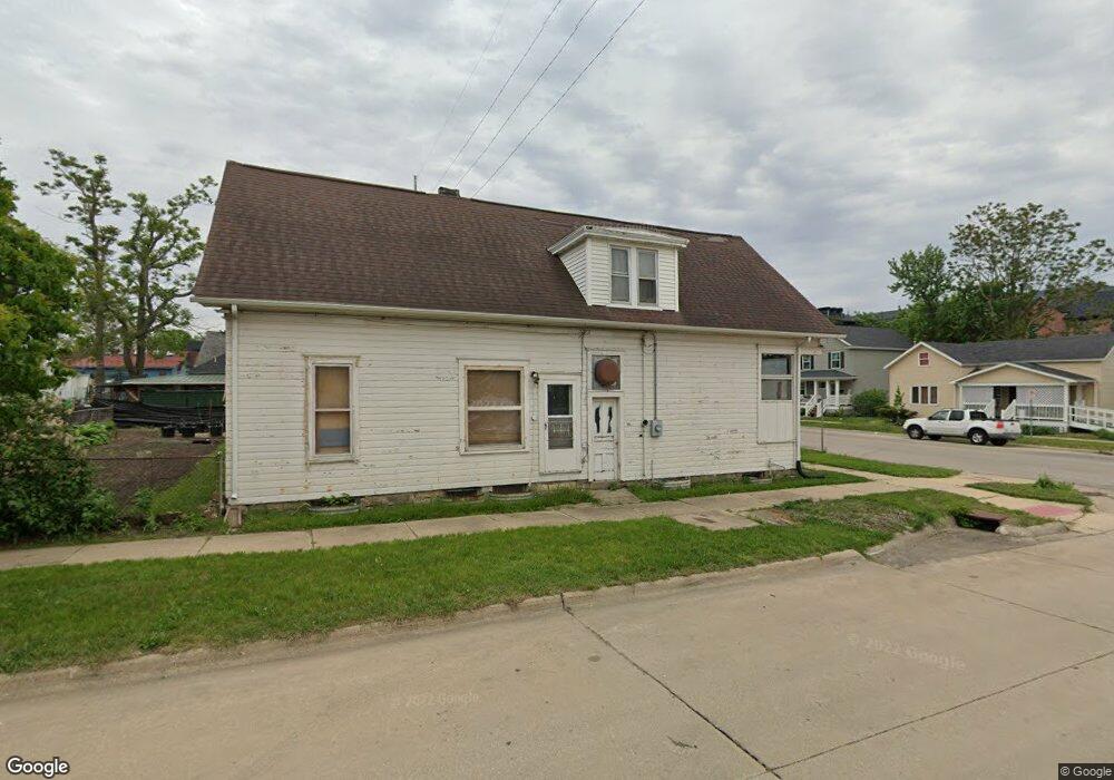 1100 7th St SE, Cedar Rapids, IA 52401 - photo 1