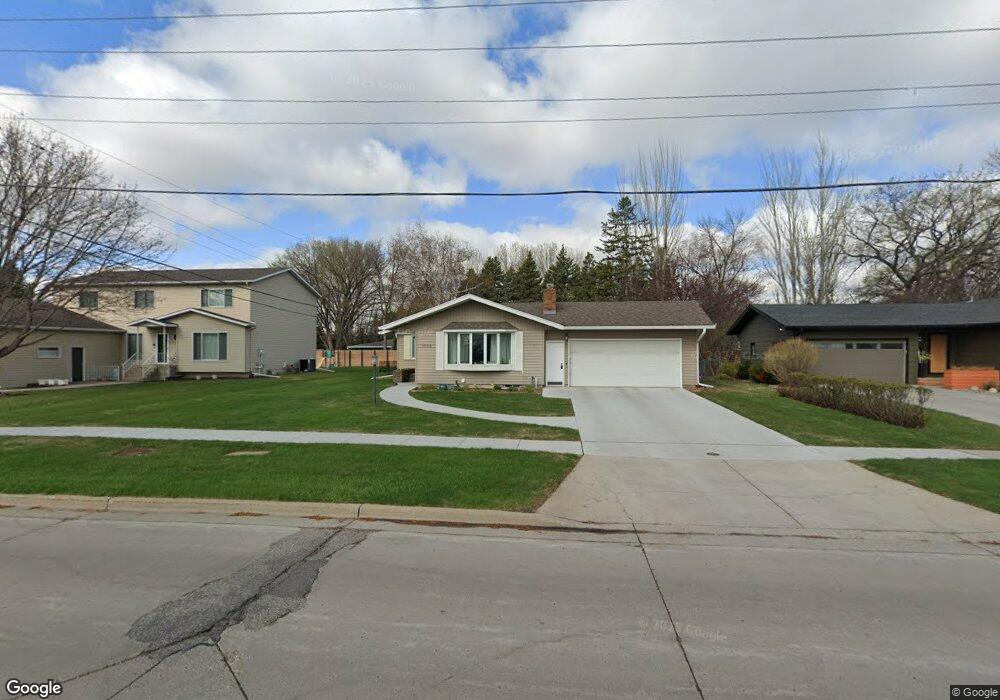 1909 5th St S, Fargo, ND 58103 - photo 1