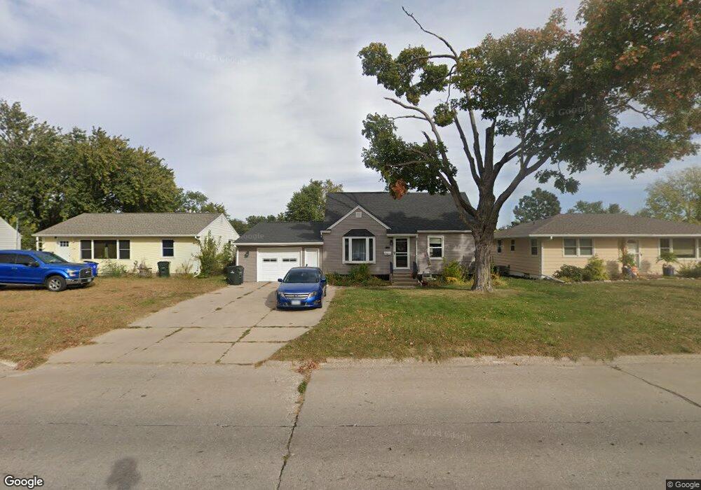 518 34th St SE, Cedar Rapids, IA 52403 - photo 1