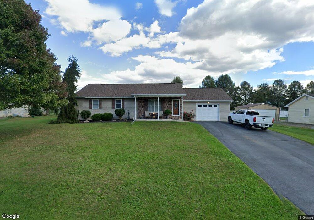 832 Sheck Dr, Newport, PA 17074 - photo 1