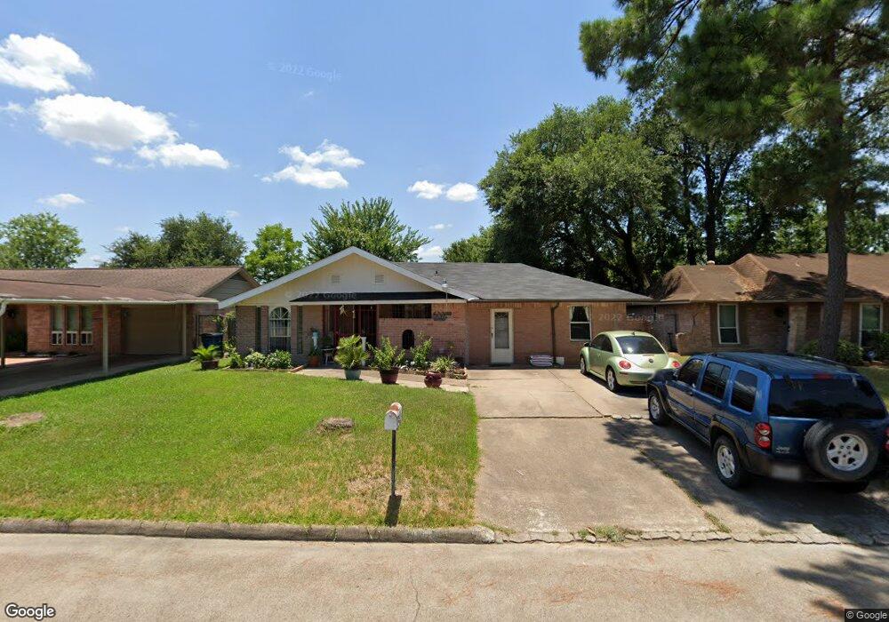 2151 Twinbrooke Dr, Houston, TX 77088 - photo 1