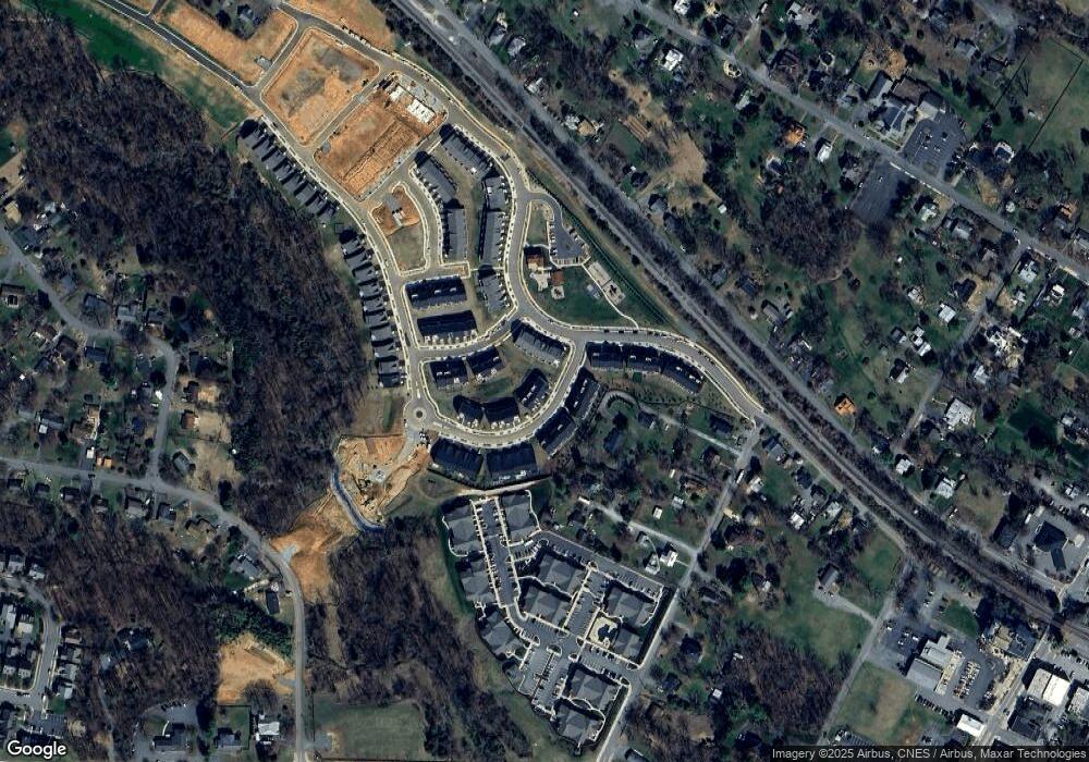 4416 Alston St unit 14, Crozet, VA 22932 - photo 1