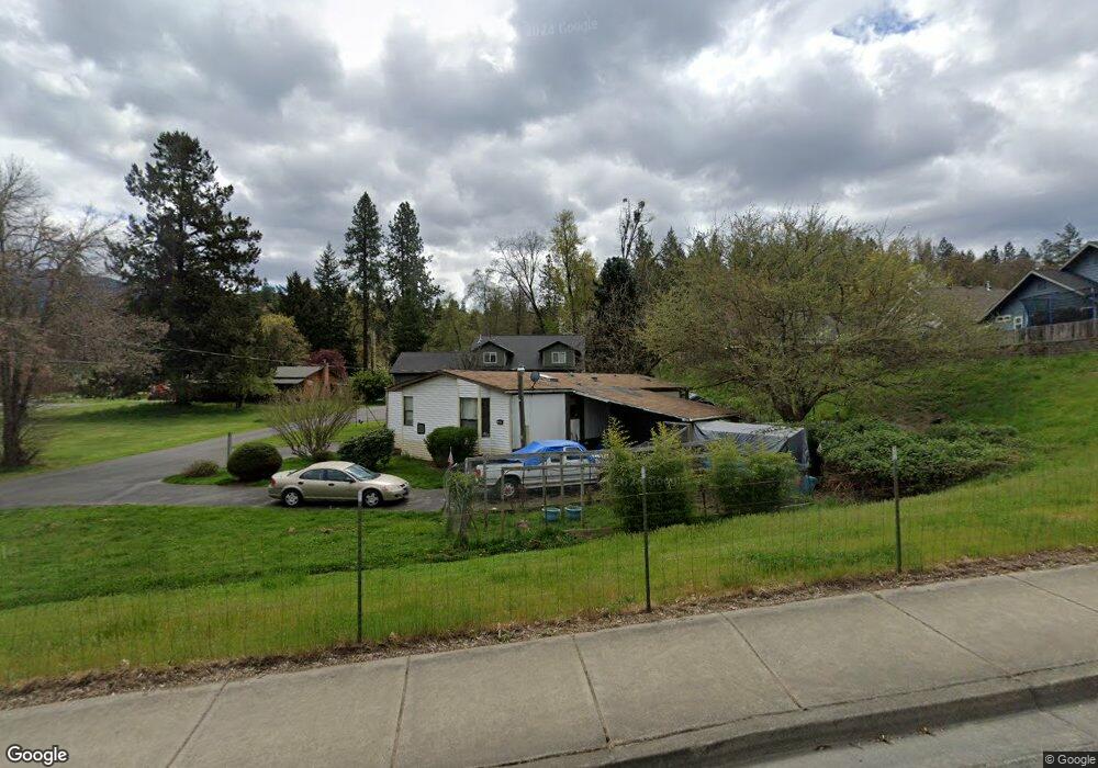 639 SE Grandview Ave, Grants Pass, OR 97527 - photo 1