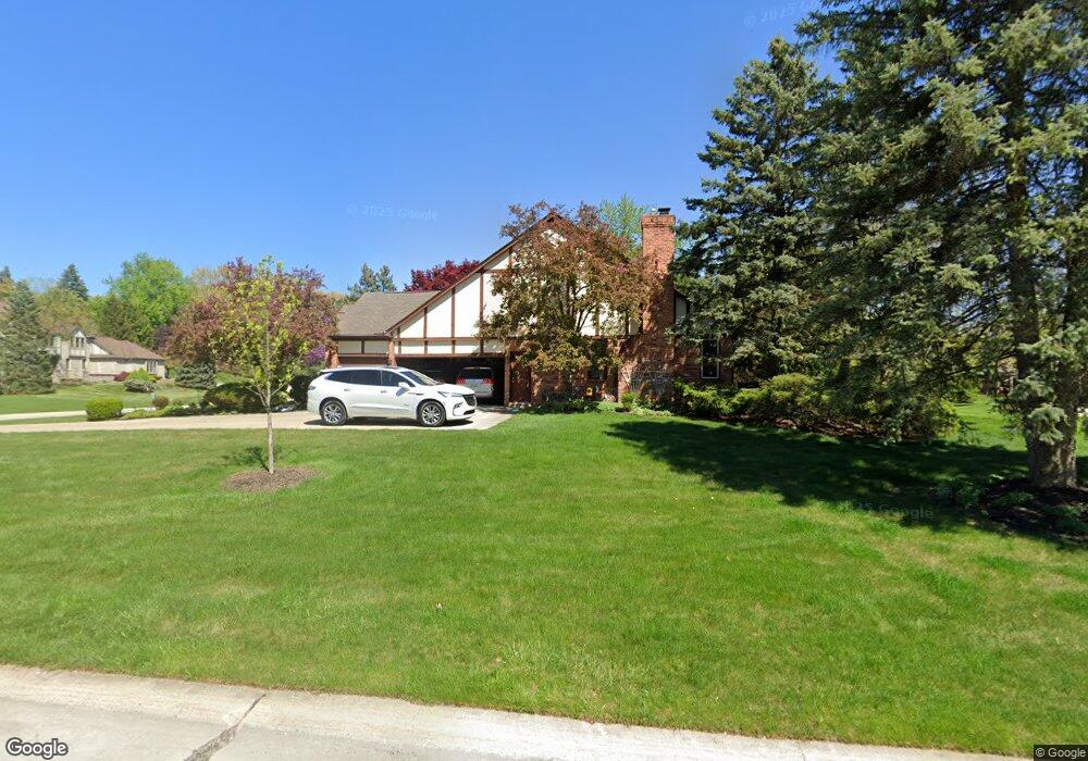 602 Bridle Path Ct, Bloomfield Hills, MI 48304 - photo 1
