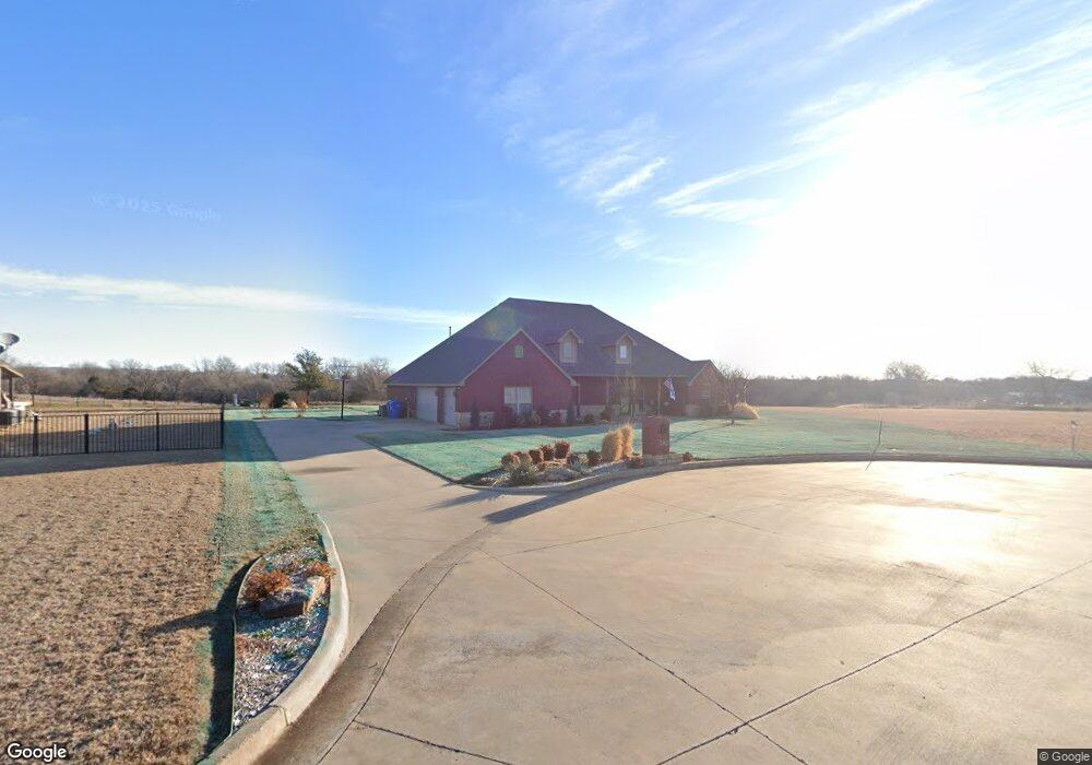 852 Hummingbird Dr, Cache, OK 73527 - photo 1