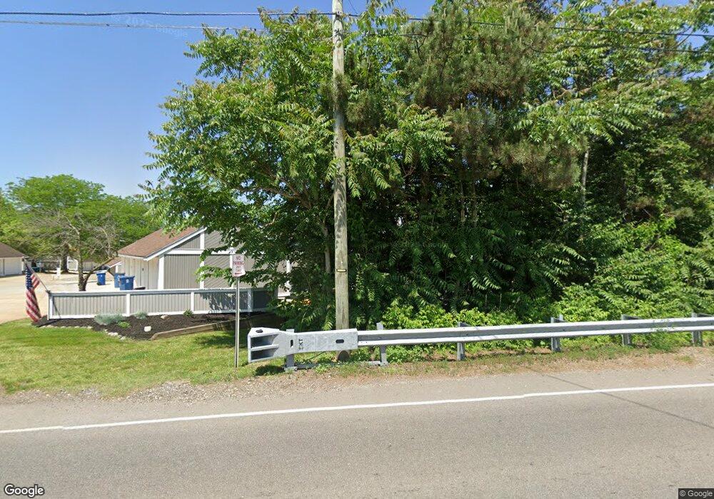 227 Portage Lakes Dr unit 227E, Akron, OH 44319 - photo 1