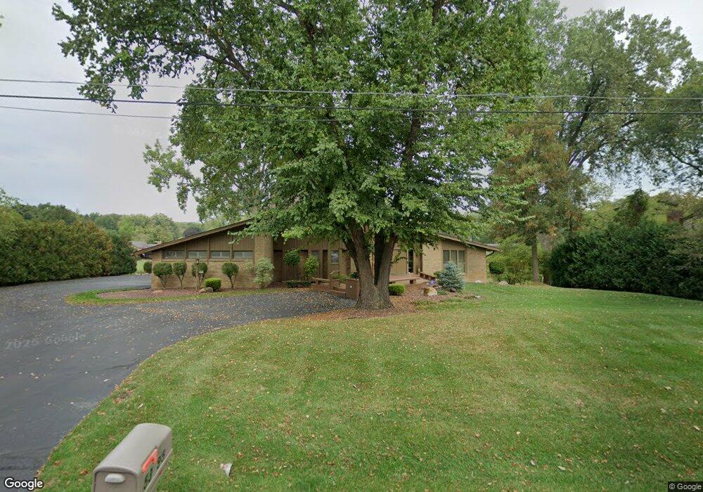 5395 Forest Way, Bloomfield Hills, MI 48302 - photo 1