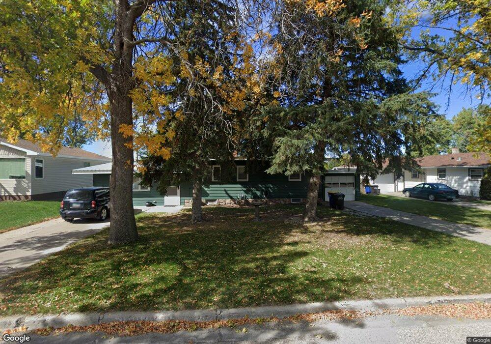 1506 5th Ave SW, Jamestown, ND 58401 - photo 1