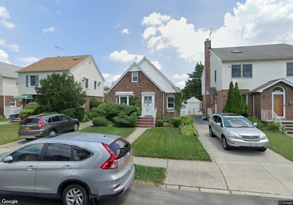 69-25 182nd St, Fresh Meadows, NY 11365 - photo 1